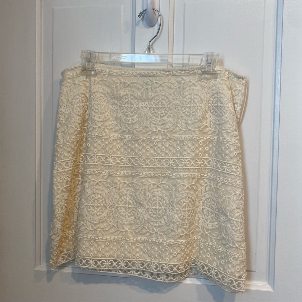 H&M lace skirt